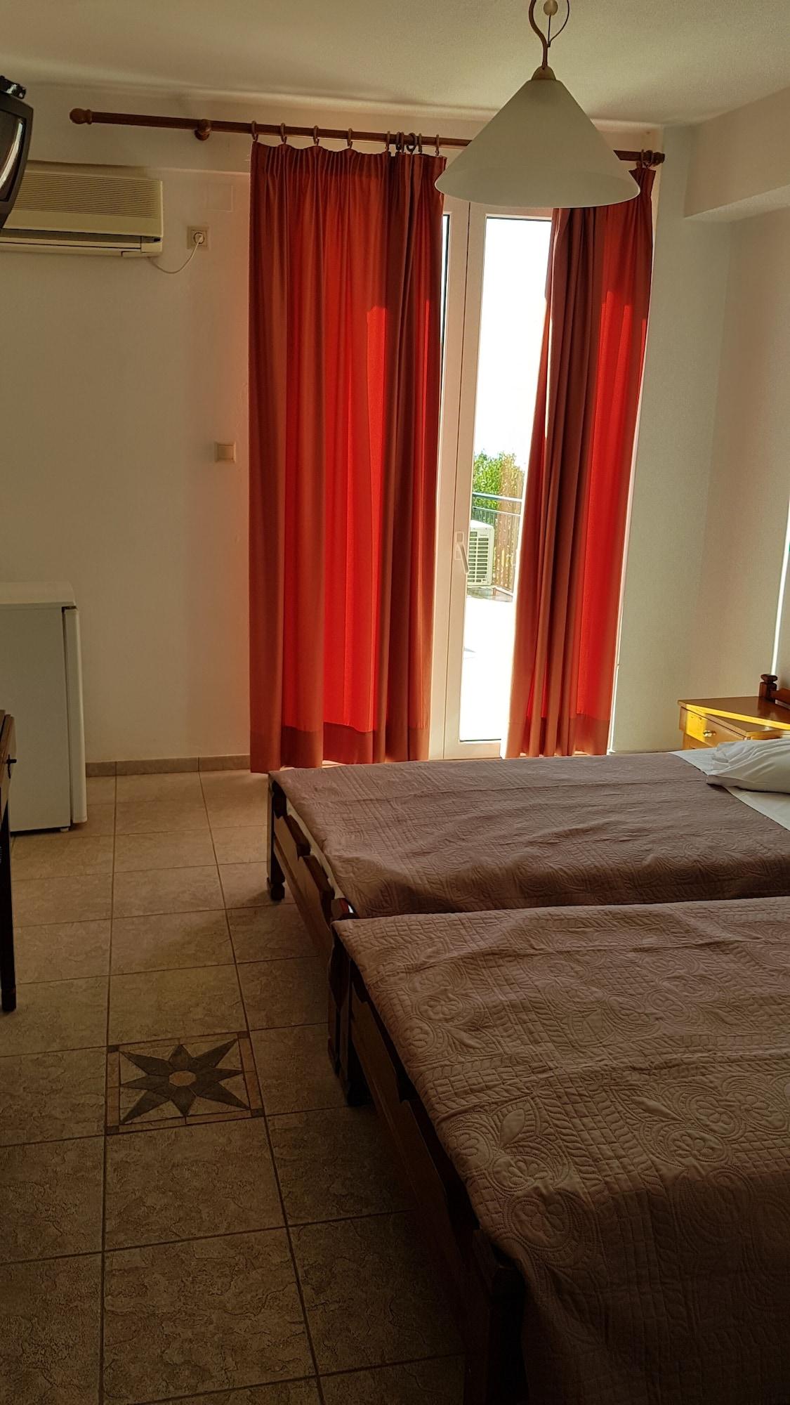 Hotel Orfeas ذلفي المظهر الخارجي الصورة